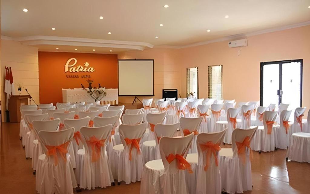 Patria Garden Hotel Blitar Eksteriør bilde